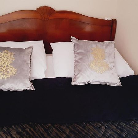 Hotel Rezydencja Rosa Przemyśl Buitenkant foto