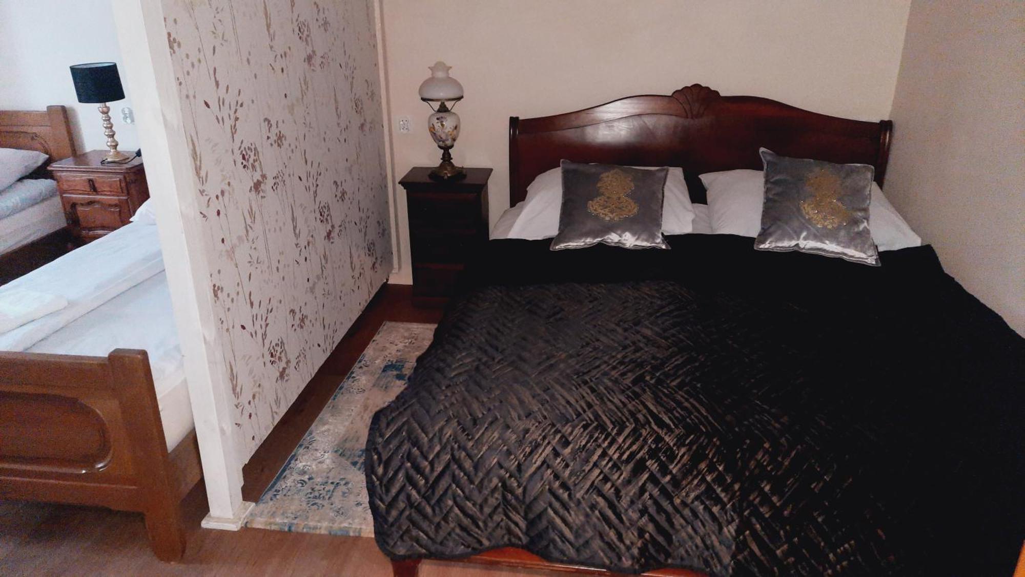Hotel Rezydencja Rosa Przemyśl Buitenkant foto